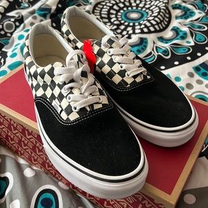Vans Checkered lace ups men’s size 10, new with box for another pair